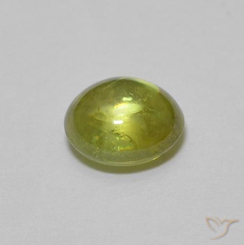 esfena Verde bosque cálido natural de 0.94 ct, Ovalada, Transparente