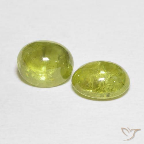 Gemas de esfena Amarillo medio natural de 3.61 ct, Ovalada, Transparente