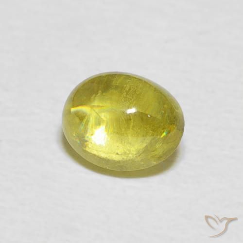 esfena Amarillo medio natural de 0.84 ct, Ovalada, Transparente