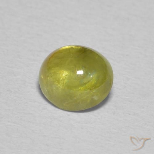 esfena Amarillo medio natural de 0.95 ct, Ovalada, Transparente