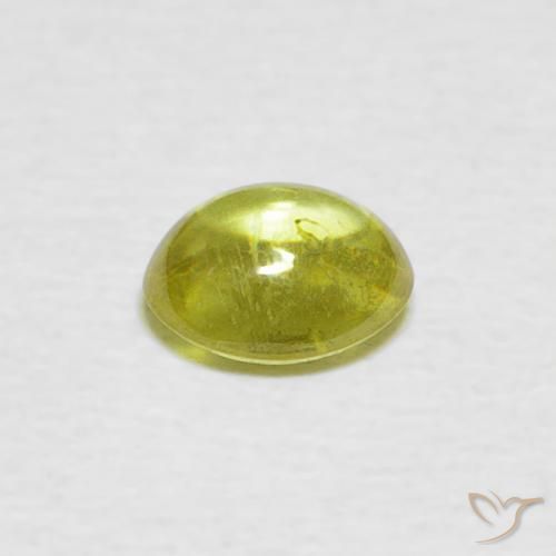 esfena Verde bosque cálido natural de 0.69 ct, Ovalada, Transparente