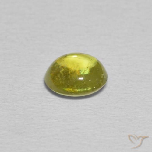 esfena Amarillo medio natural de 0.94 ct, Ovalada, Transparente