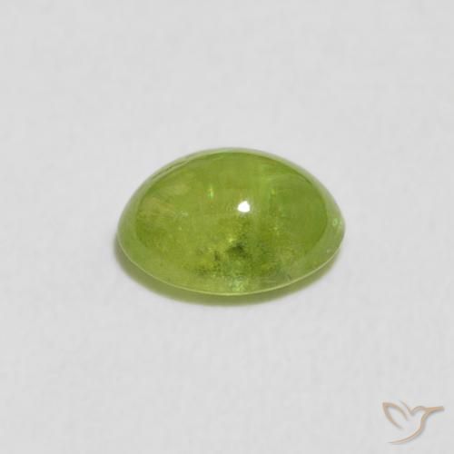 esfena Verde claro natural de 0.85 ct, Ovalada, Transparente