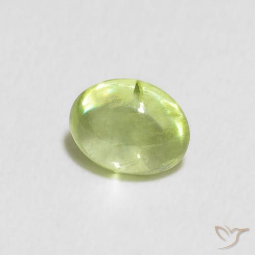 esfena Verde vivo claro natural de 0.68 ct, Ovalada, Transparente