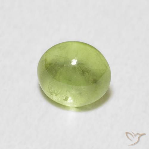 esfena Verde medio natural de 0.69 ct, Ovalada, Transparente