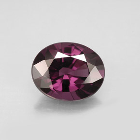 Espinela  natural de 3,04 ct, corte óvalo, VVS