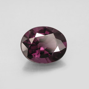 Espinela  natural de 3,04 ct, corte óvalo, VVS