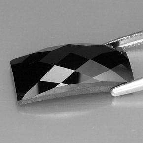 Espinela negro natural de 13,88 ct, baguette, opaco