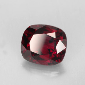 Espinela  natural de 1,99 ct, corte cojín, VS