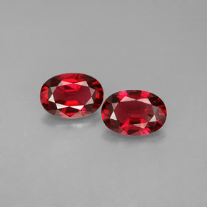Gemas de espinela rojo natural de  ct, corte óvalo, VS