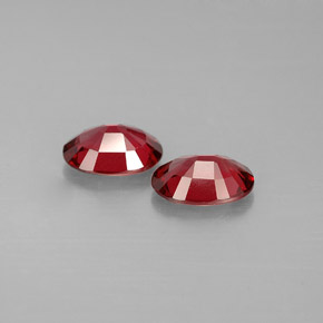 Gemas de espinela rojo natural de  ct, corte óvalo, VS