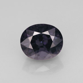 Espinela  natural de 2,43 ct, corte óvalo, VVS