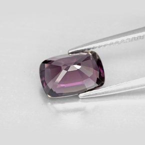 Espinela  natural de 2,70 ct, corte cojín, VVS