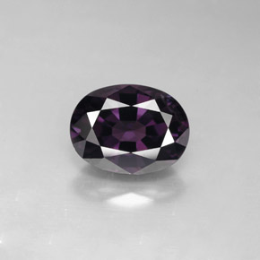 Espinela  natural de 2,61 ct, corte óvalo, VVS-VS