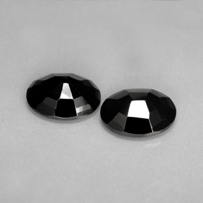 Gemas de espinela negro natural de  ct, corte óvalo, opaco