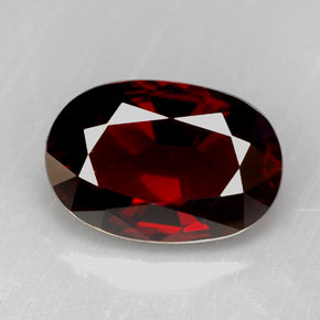 Espinela  natural de 3,03 ct, corte óvalo, VVS-VS