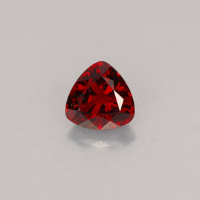 Espinela  natural de 0,60 ct, trillón, VVS-VS