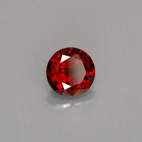 Espinela  natural de 0,56 ct, corte redondo, VS