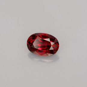 Espinela  natural de 0,76 ct, corte óvalo, VS