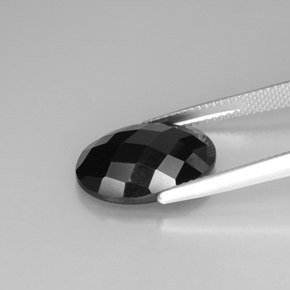 Espinela negro natural de 8,80 ct, corte óvalo, opaco