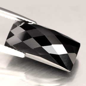 Espinela negro natural de 12,84 ct, baguette, opaco