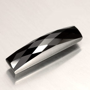 Espinela negro natural de 4,23 ct, baguette, opaco