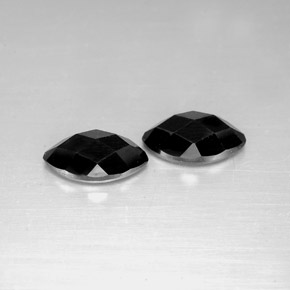 Gemas de espinela negro natural de  ct, marquesa, opaco