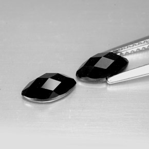 Gemas de espinela negro natural de  ct, marquesa, opaco