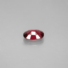 Espinela rojo natural de 0,70 ct, corte óvalo, VS