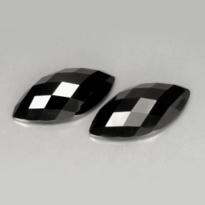 Gemas de espinela negro natural de  ct, marquesa, opaco