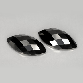 Gemas de espinela negro natural de  ct, marquesa, opaco