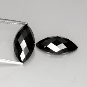 Gemas de espinela negro natural de  ct, marquesa, opaco