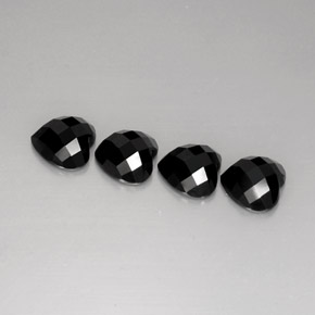 Gemas de espinela negro natural de  ct, forma de corazón, opaco