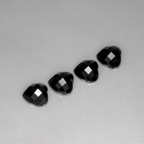 Gemas de espinela negro natural de  ct, forma de corazón, opaco