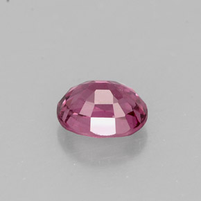 Espinela  natural de 0,69 ct, corte óvalo, VS