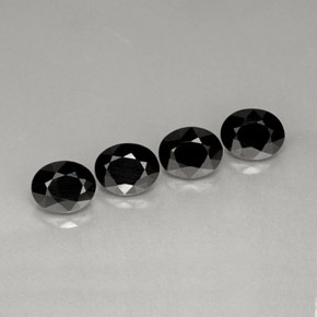 Gemas de espinela negro natural de  ct, corte óvalo, opaco
