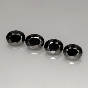 Gemas de espinela negro natural de  ct, corte óvalo, opaco