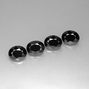 Gemas de espinela negro natural de  ct, corte óvalo, opaco