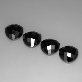 Gemas de espinela negro natural de  ct, trillón, opaco