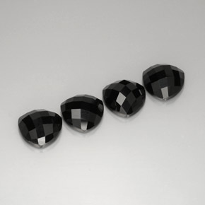 Gemas de espinela negro natural de  ct, trillón, opaco