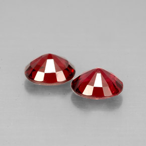 Gemas de espinela rojo natural de  ct, corte óvalo, VS