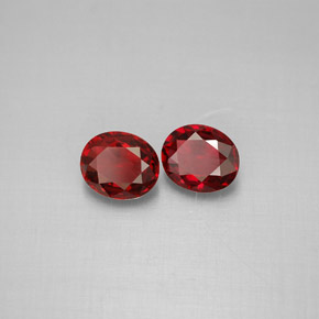 Gemas de espinela rojo natural de  ct, corte óvalo, VS