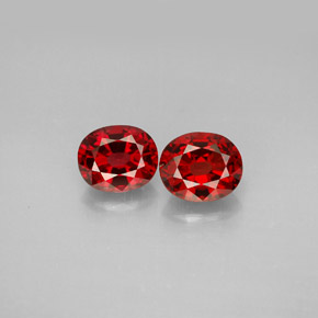 Gemas de espinela rojo natural de  ct, corte óvalo, VS