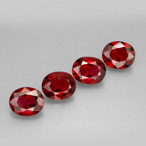 Gemas de espinela rojo natural de  ct, corte óvalo, VS