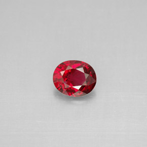 Espinela  natural de 0,63 ct, corte óvalo, VS