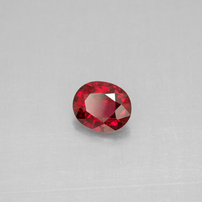 Espinela  natural de 0,63 ct, corte óvalo, VS