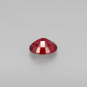 Espinela rojo natural de 0,62 ct, corte óvalo, VS