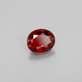 Espinela rojo natural de 0,67 ct, corte óvalo, VS