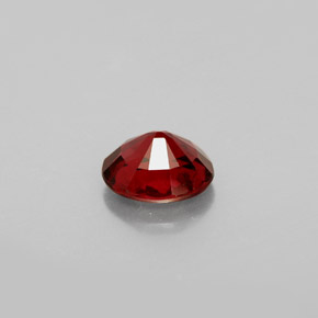 Espinela rojo natural de 0,67 ct, corte óvalo, VS