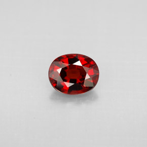 Espinela  natural de 0,66 ct, corte óvalo, VS